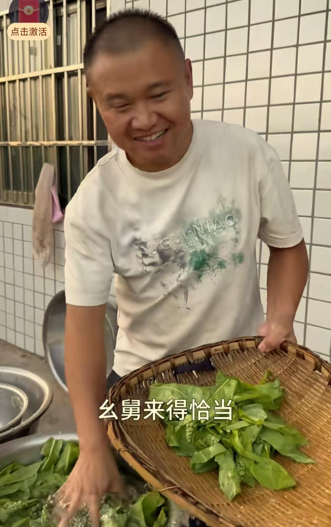 现在全网最后悔的男就是农村四哥了吧！
不是因为拍视频没人看也不是因为跟小英子的事
