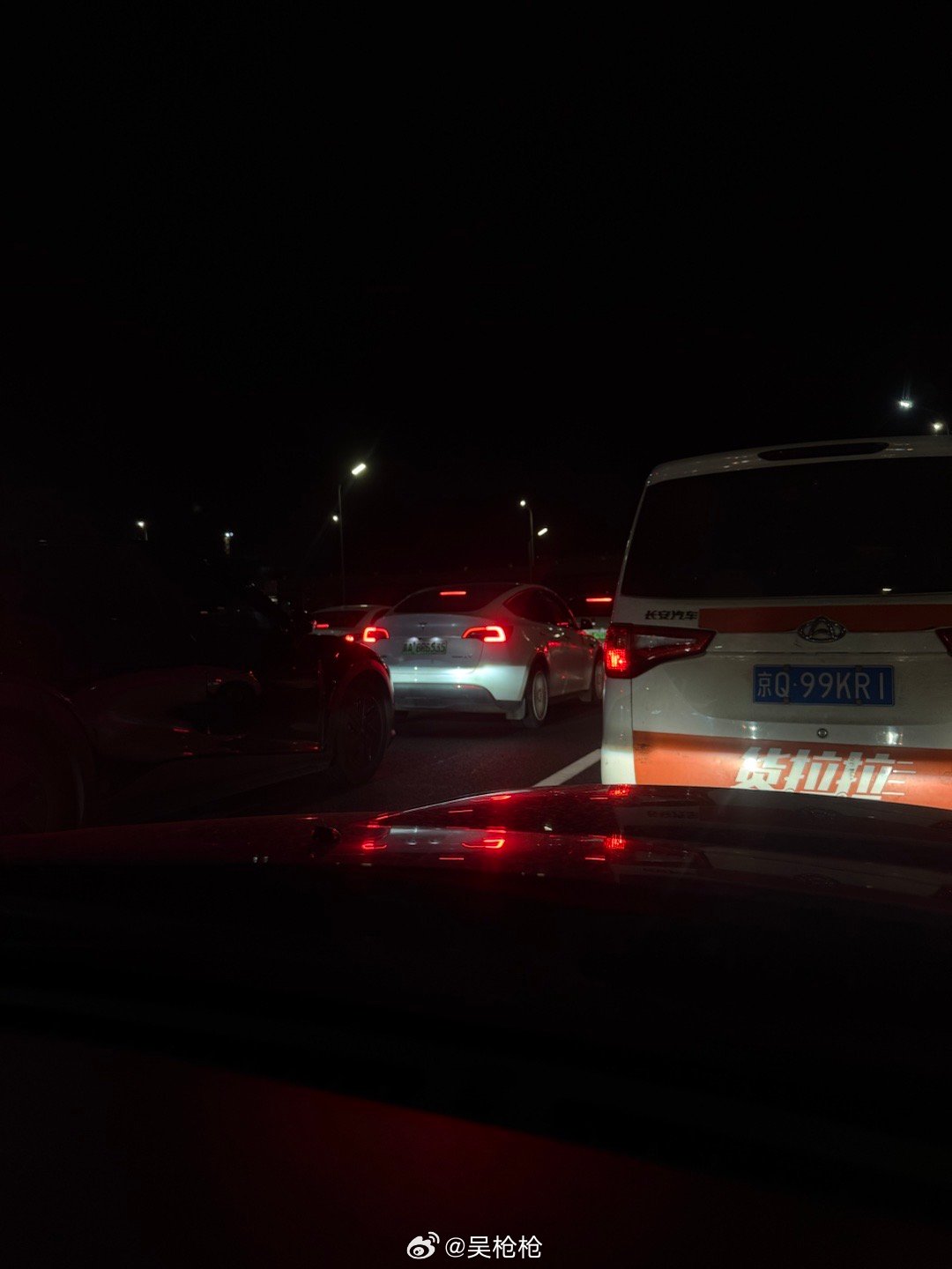 好不容易逃出城没想到在G7高速入口堵的一动不动大家是都要去草原吗[允悲] ​​​