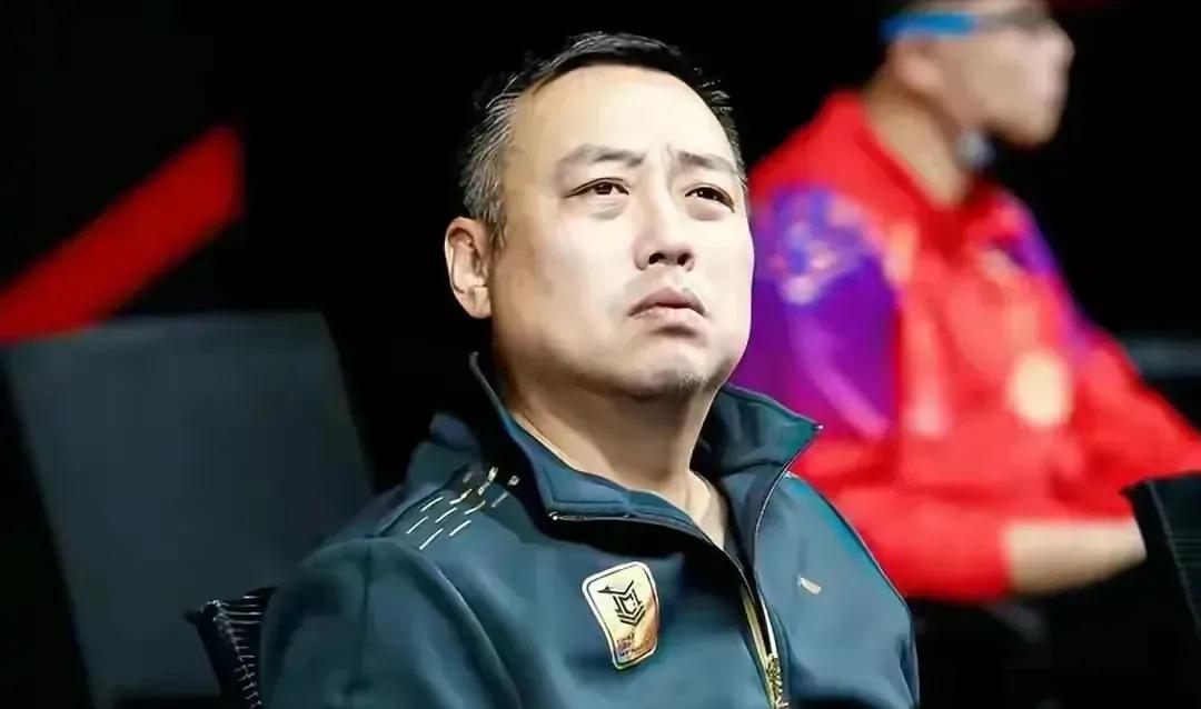 刘国梁坐不住了！不仅因为王楚钦又被“爆冷”，更是因为

国乒，这支承载着国人无限