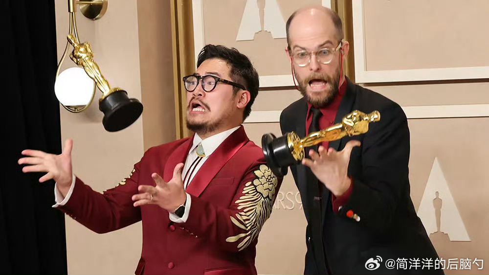 瑞恩·高斯林将会出演《瞬息全宇宙》导演们的一部未命名新作预计今年夏天开机，定档明