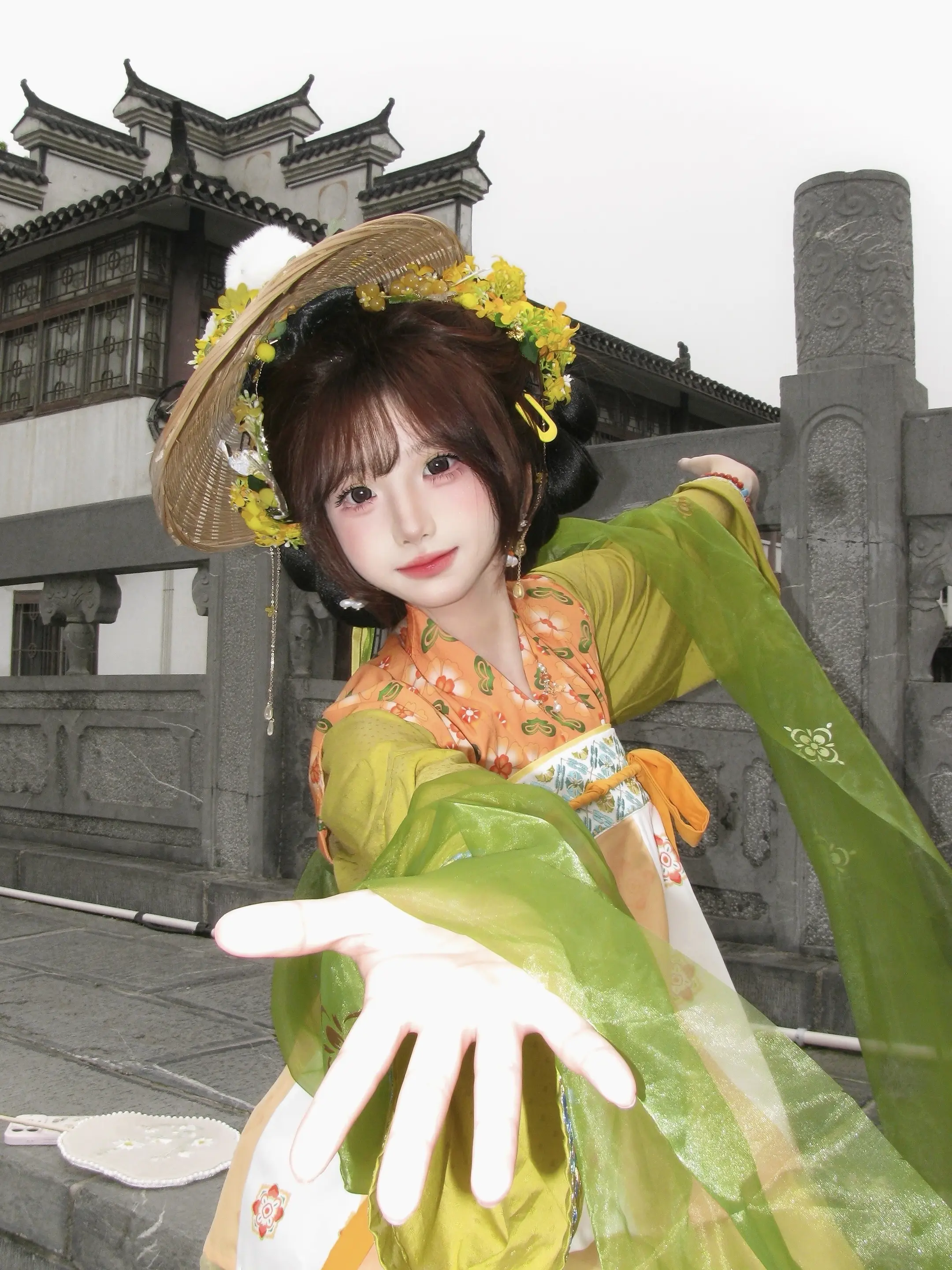 “待她笑靥如花，笔墨山河如画～”
