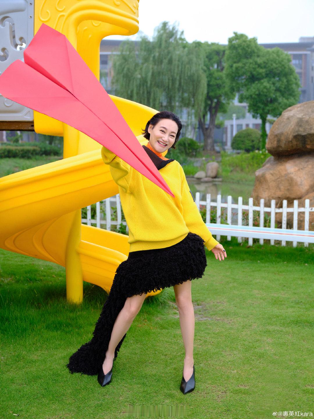 惠英红的宝贝沈腾之后是喵娲娲 喵娲娲就这样美美成了惠英红的第21个宝贝~谁羡慕了
