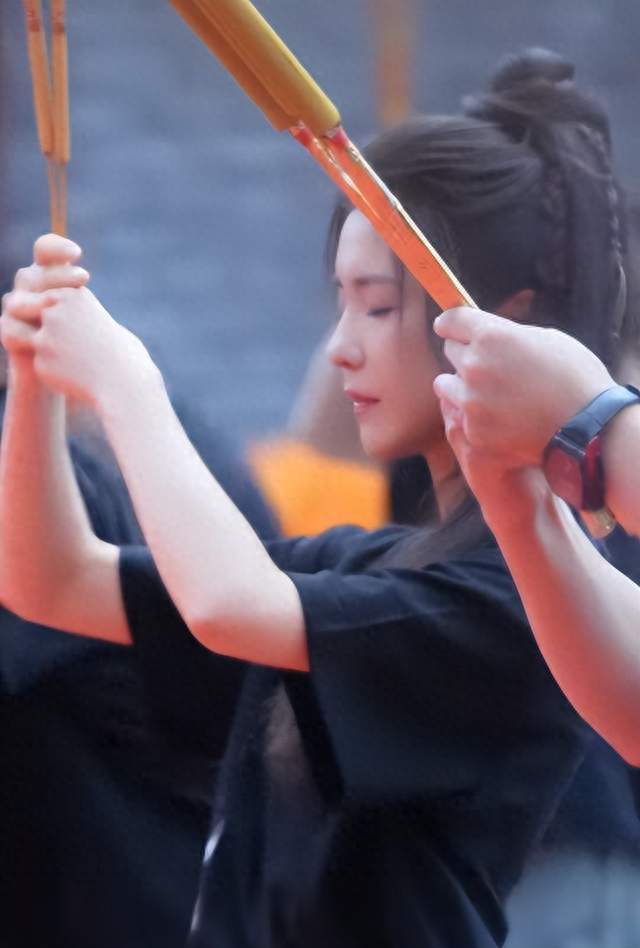 越剧李云霄拍武侠，路透刚出就炸锅，这事到底靠谱不？