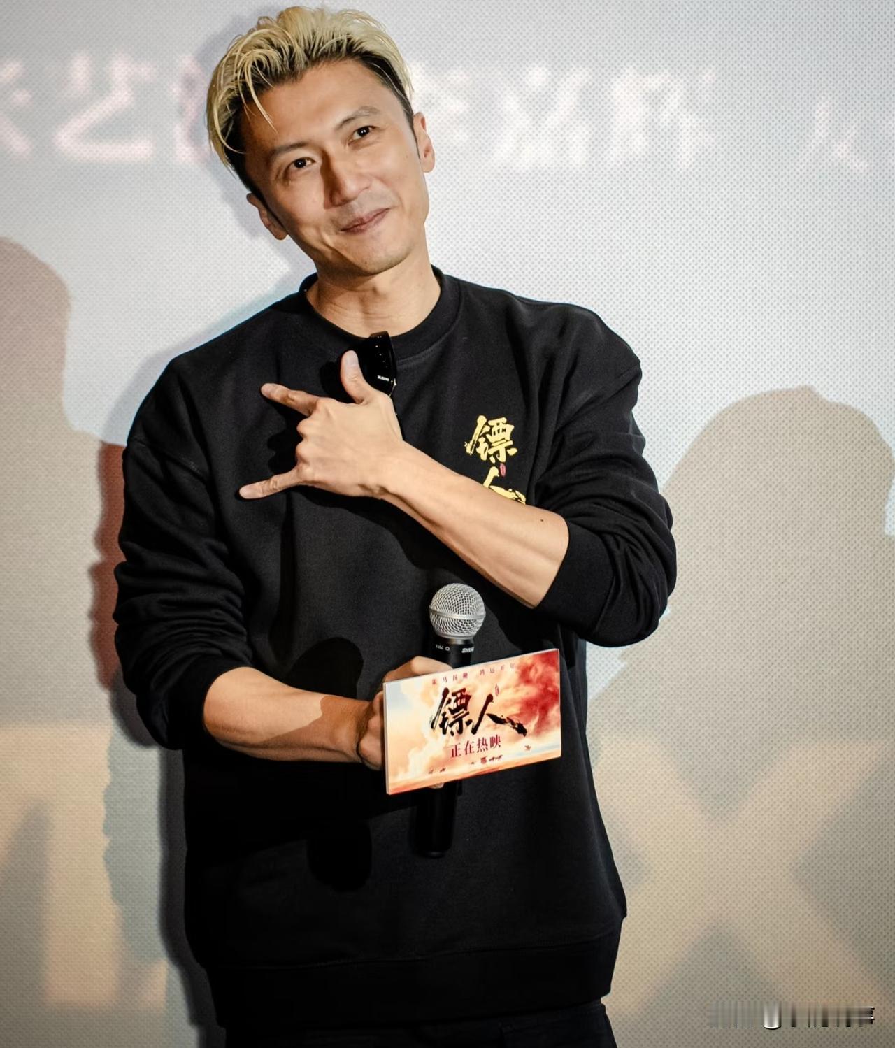 看完《镖人》在香港的票房，
心里真不是个滋味。
 
院线朋友说，排片刚出来时大家