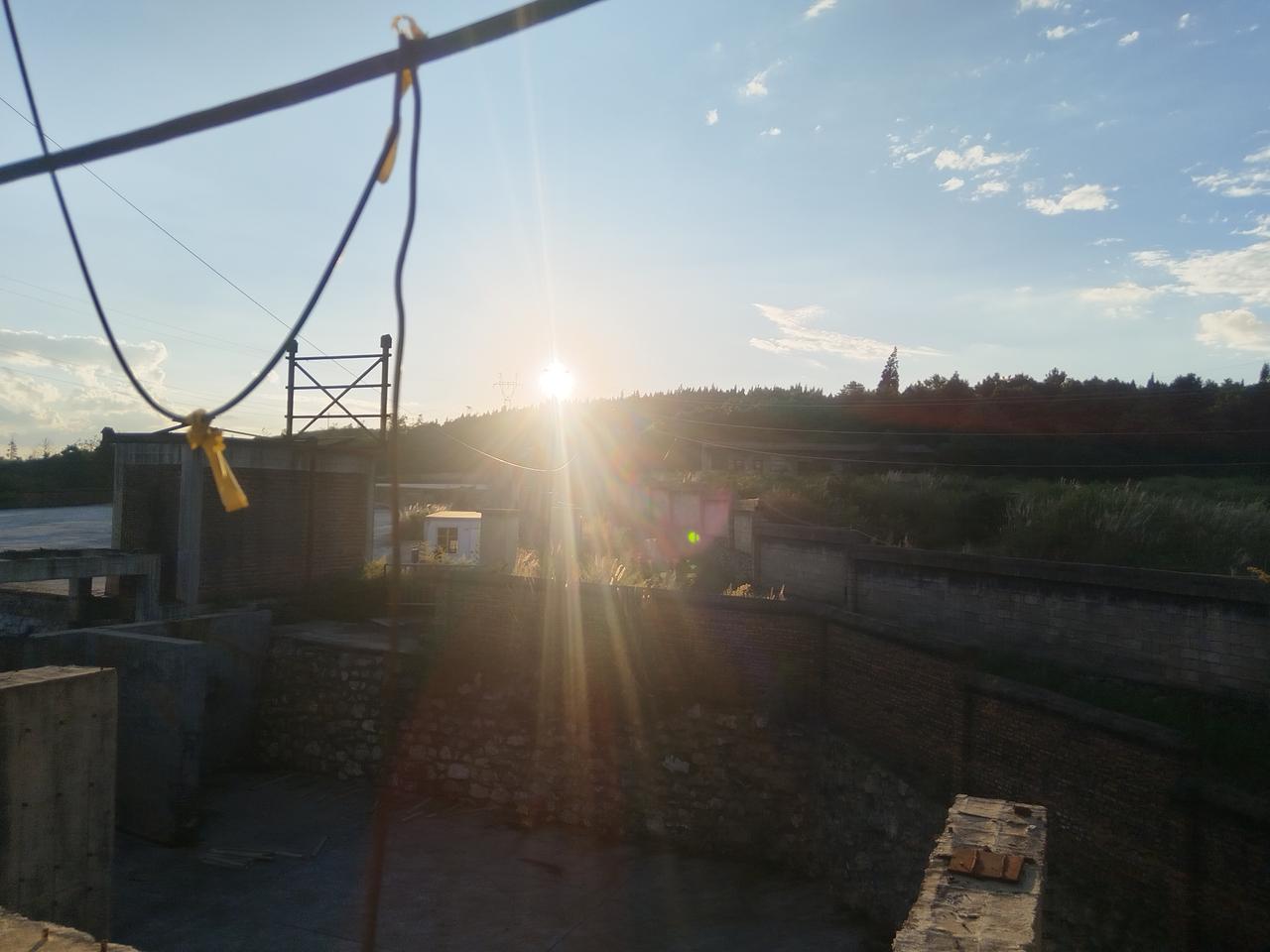 晚上的夕阳