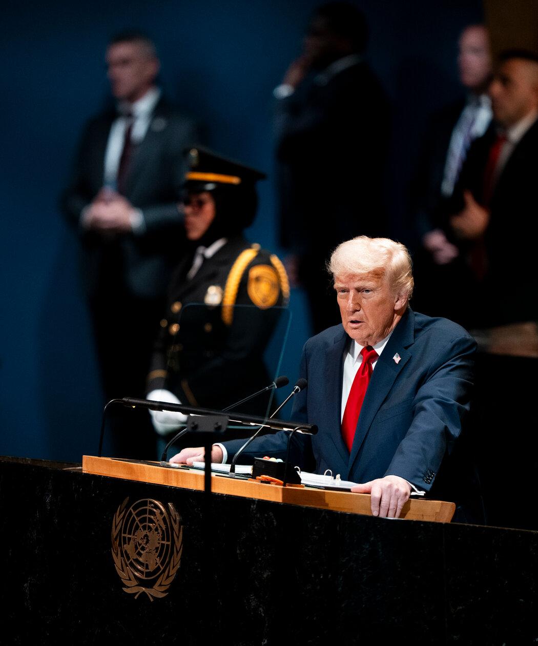 特朗普和联合国的梁子算是结下了。美国福克斯新闻主持人扬言要炸了联合国。

特朗普