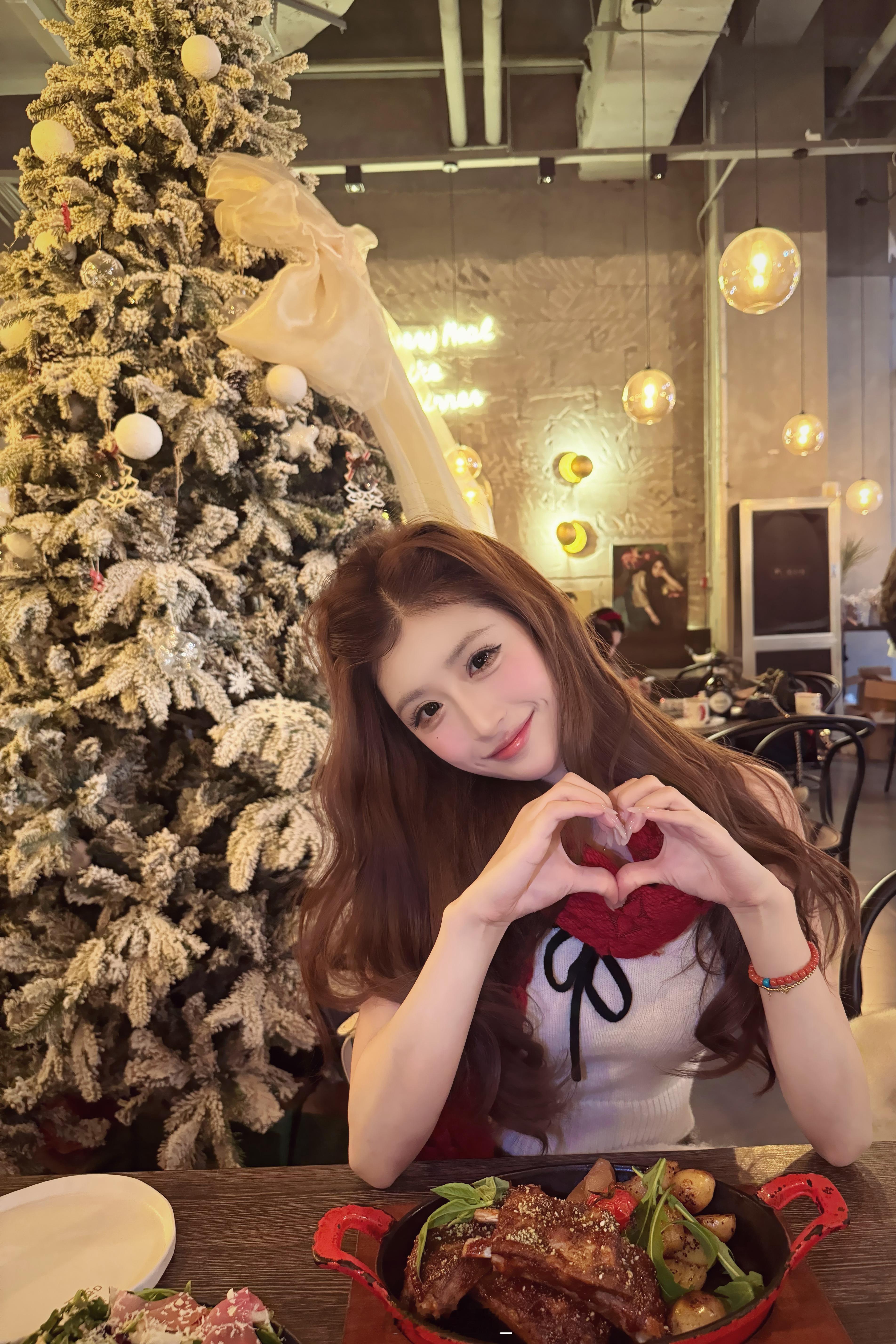 Dec.꙳*̣̩⋆̩*̣̩⋆̩🎅🏻🤍•❅⋆ 