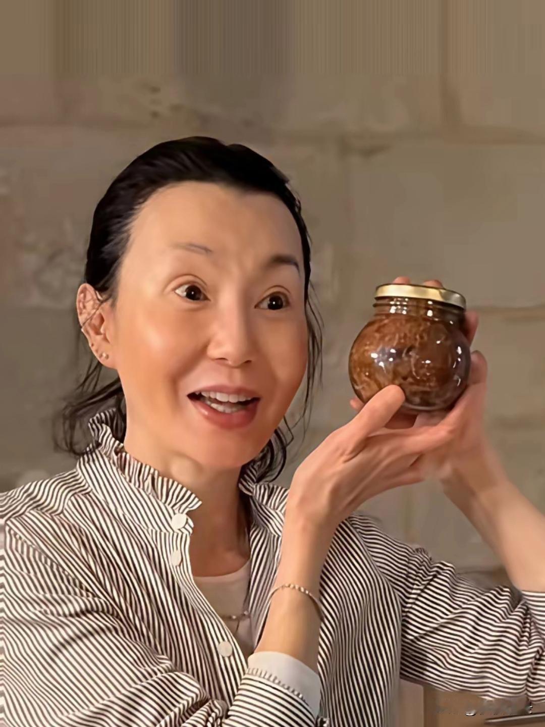 张曼玉真实容貌，从容生活的样子太美了！[玫瑰][玫瑰][玫瑰]