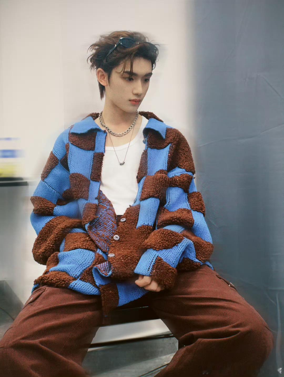 丁程鑫被侄子要求跳街舞 丁程鑫遭遇“小侄子挑战”！👶 被要求来段街舞？这萌力M