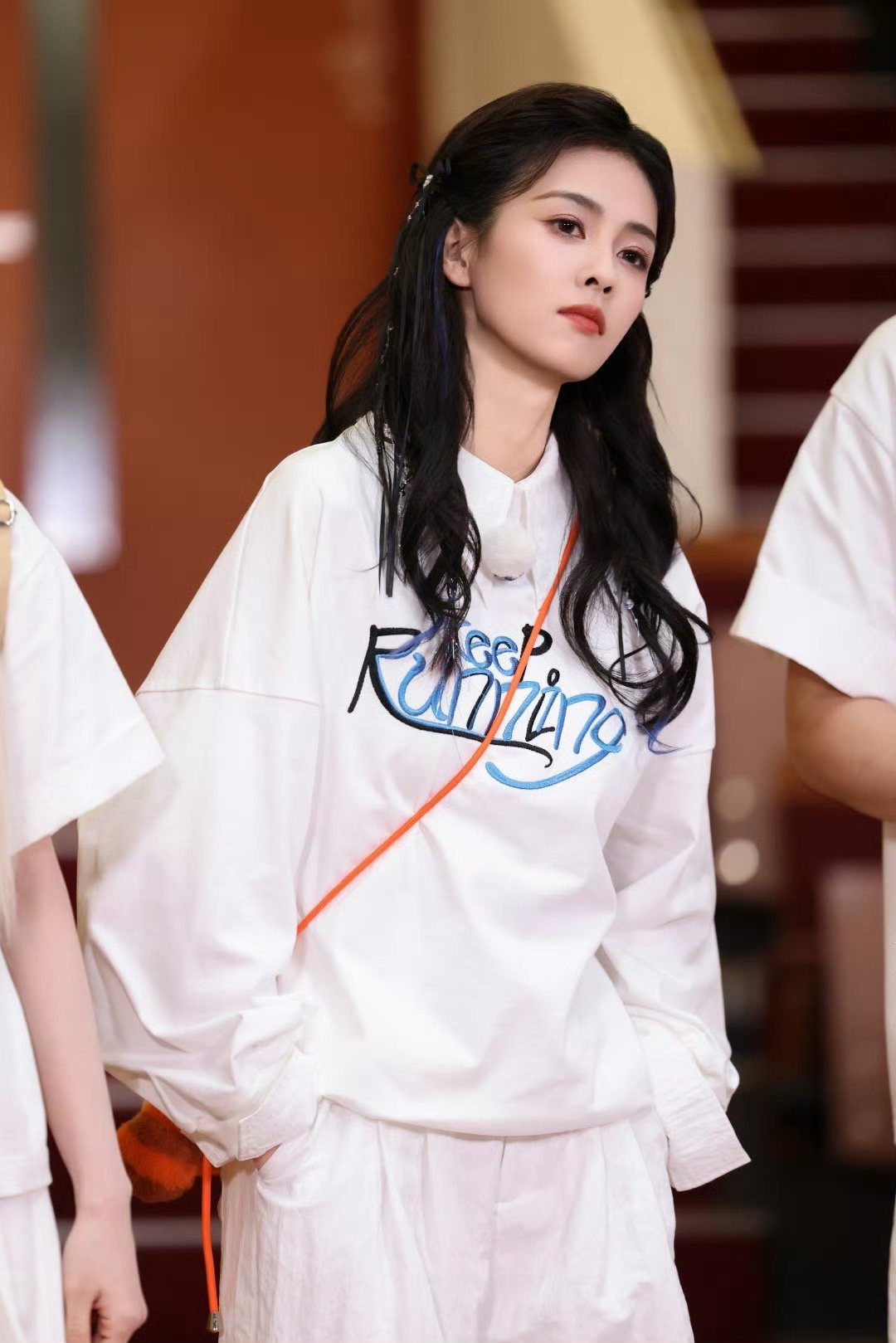 白鹿奔跑吧快乐收官夜等你来嗨白鹿在趾压板上开唱白鹿在趾压板上开唱，奔跑吧快乐收官