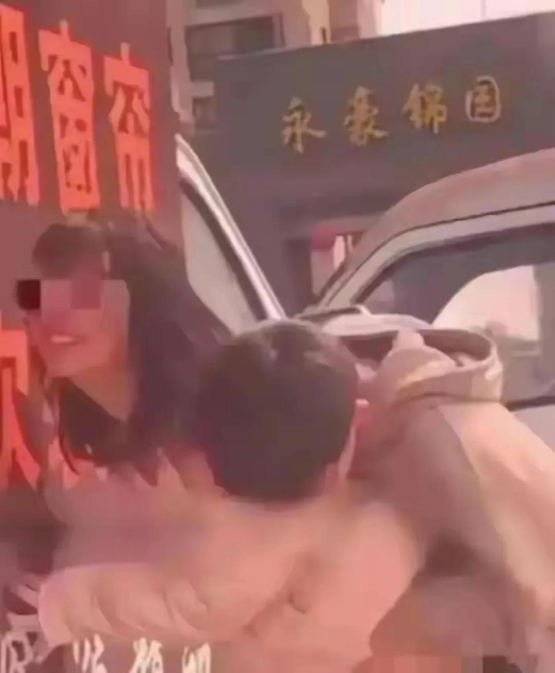 温州这对小孩情侣太令人痛心！父母应该好好反思，没有教育好孩子，让孩子连基本的廉耻