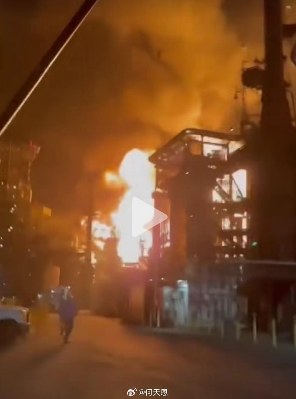 来自伊朗的愤怒，伊朗的反击，海水淡化厂，炼油厂被炸的图片来了。伊朗一名中国公民遇