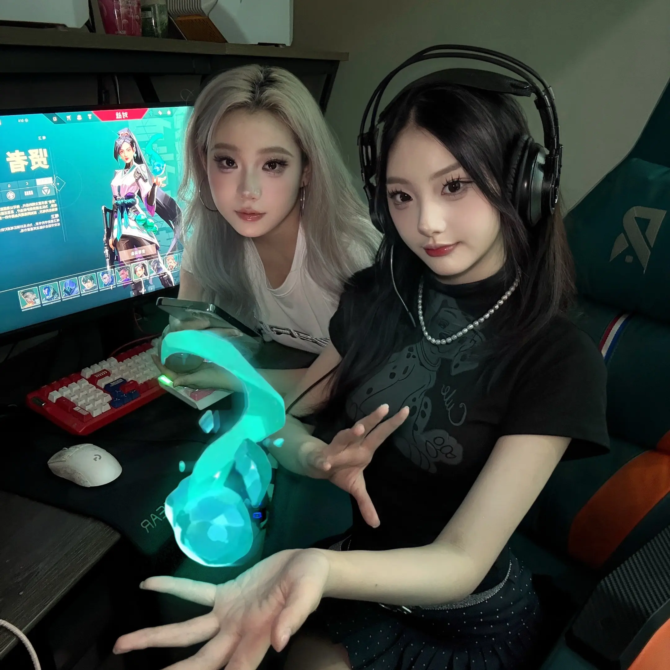 贤者 你会奉献我会索取 我们天生一对。