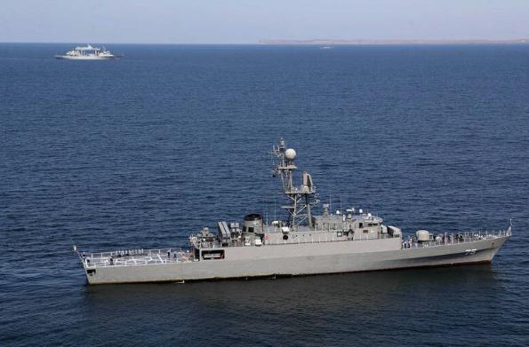 【美潜艇不讲“武德”，伊朗护卫舰从印度参加海军活动返国途中被猎杀，148人丧生】