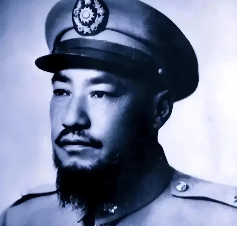 1958年，青海“土皇帝”马步芳偷偷在亲侄女喝的水里下了药，扒光她的衣服后，迫不