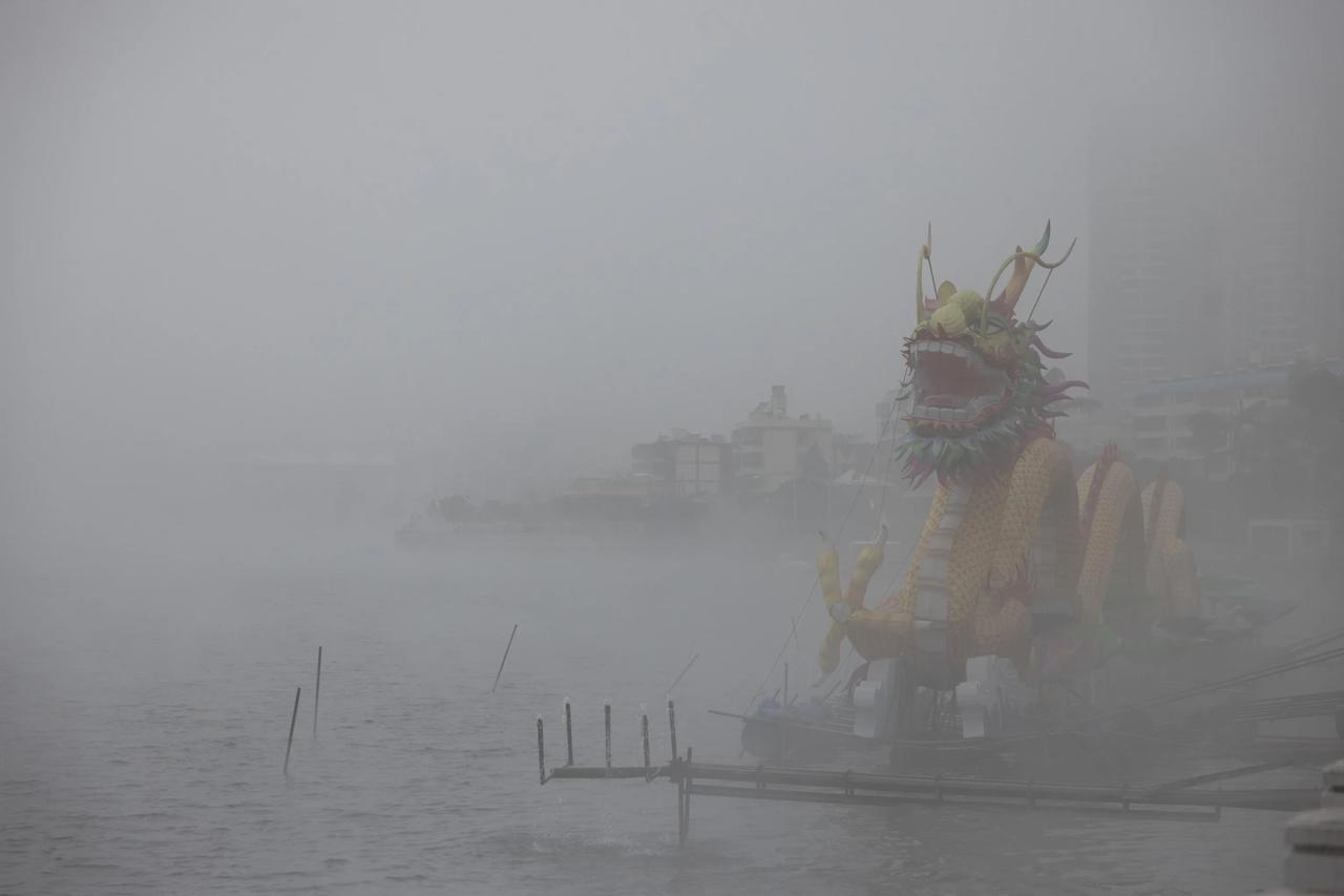 街拍中国之个旧，倾斜的城市，失落的辉煌。