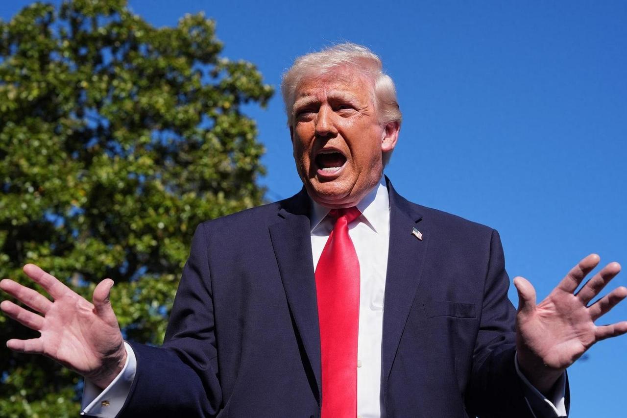 特朗普要爽约访华？突然紧急召回驻华大使闭门密谈，财长同步公开炮轰中国！别被表象骗