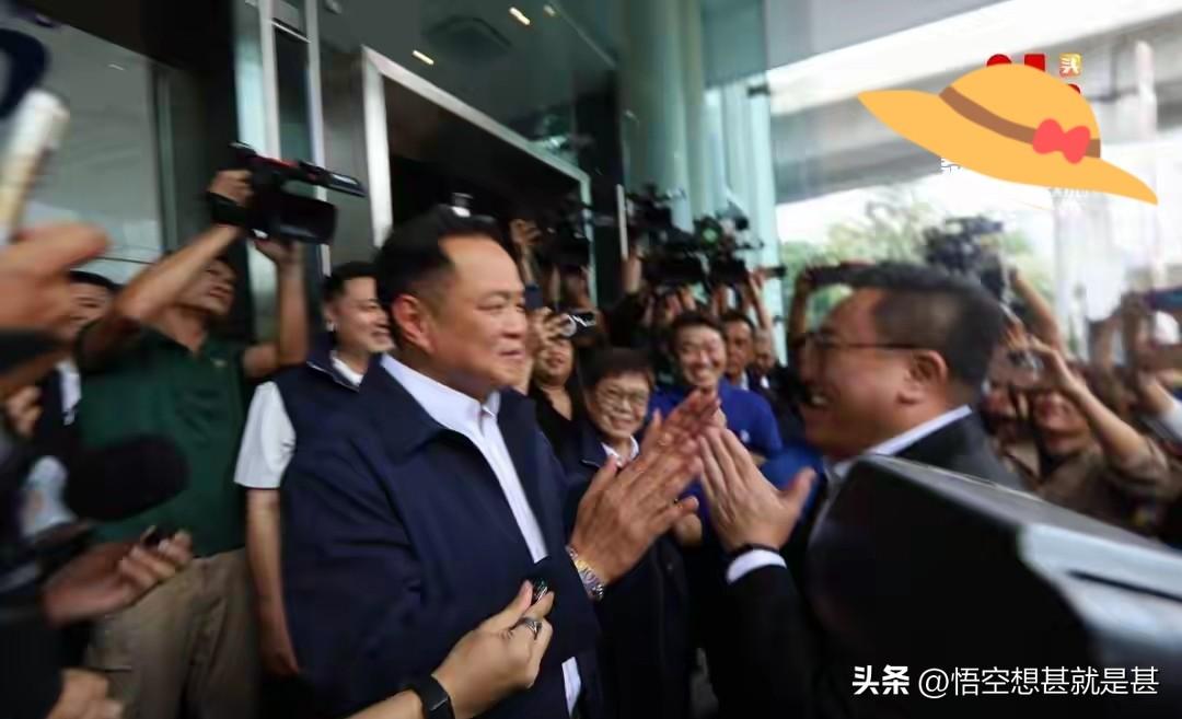 昨天，泰国总理阿努廷带领为泰自豪党与为泰党党魁朱拉攀进行会晤，主要是针对接下来召