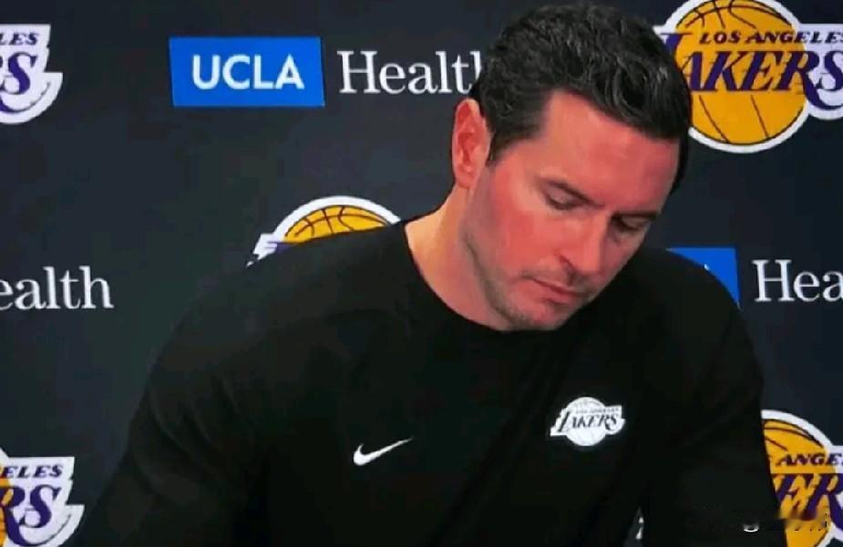 保护老詹！雷迪克谈詹姆斯缺席：

“勒布朗马上41岁了。”

“所以，我们必须更