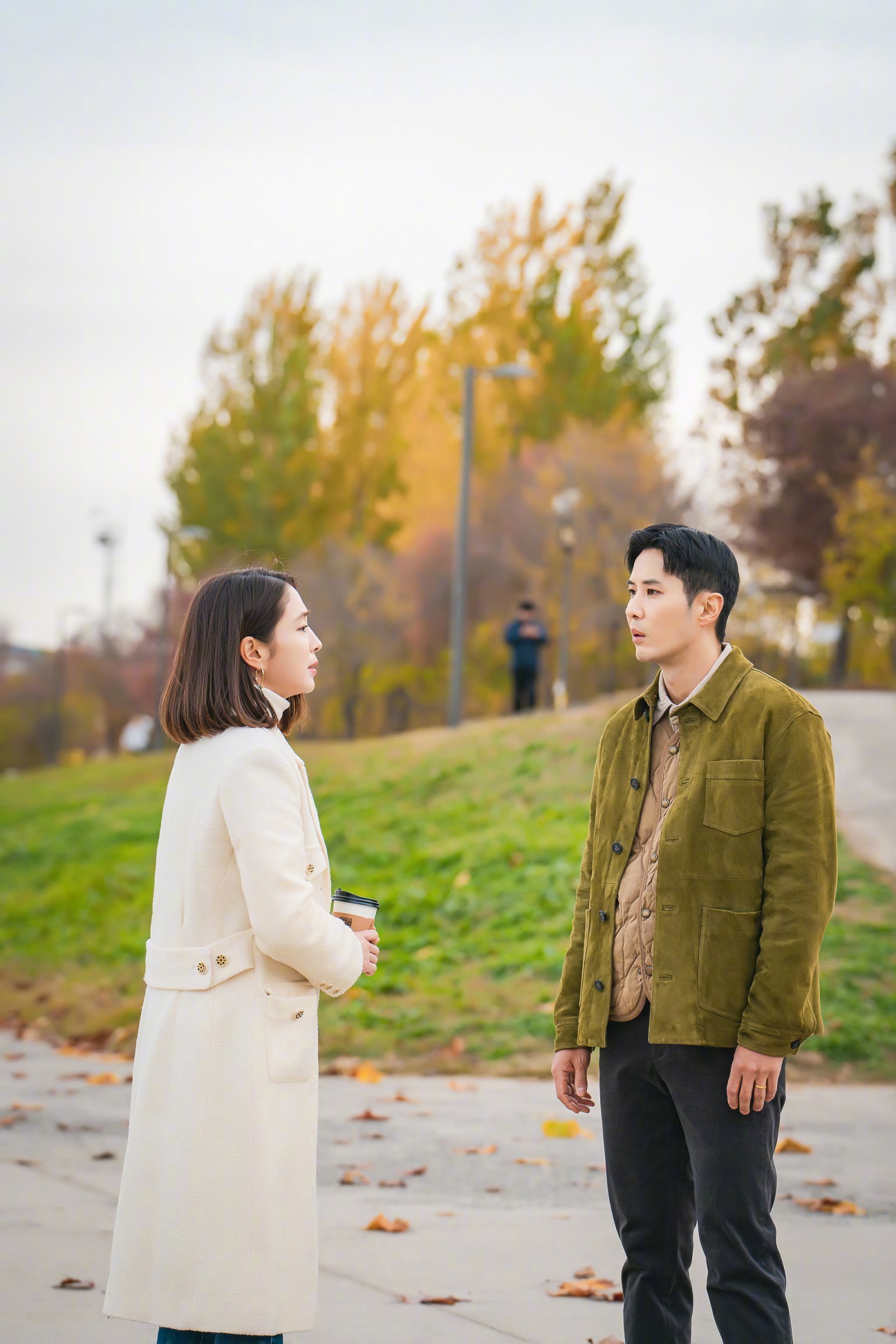 李珉廷金知硕 主演KBS Drama新水木剧好，离婚吧 公开剧照。该剧讲述为了疲