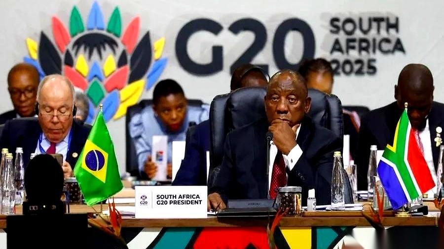 你敢信吗？全球最有钱有势的20个大佬攒的局，G20，明年美国当东道主。
结果人家