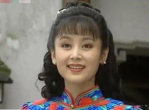 陈红这样的名气居然被叫陈飞宇妈妈陈红疑似取关迪丽热巴，结果这件事情火起来的原因居