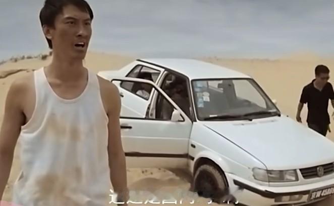 男子开极氪出境被智能”锁车”30小时：技术越智能，汽车越失控？

7月16日，河