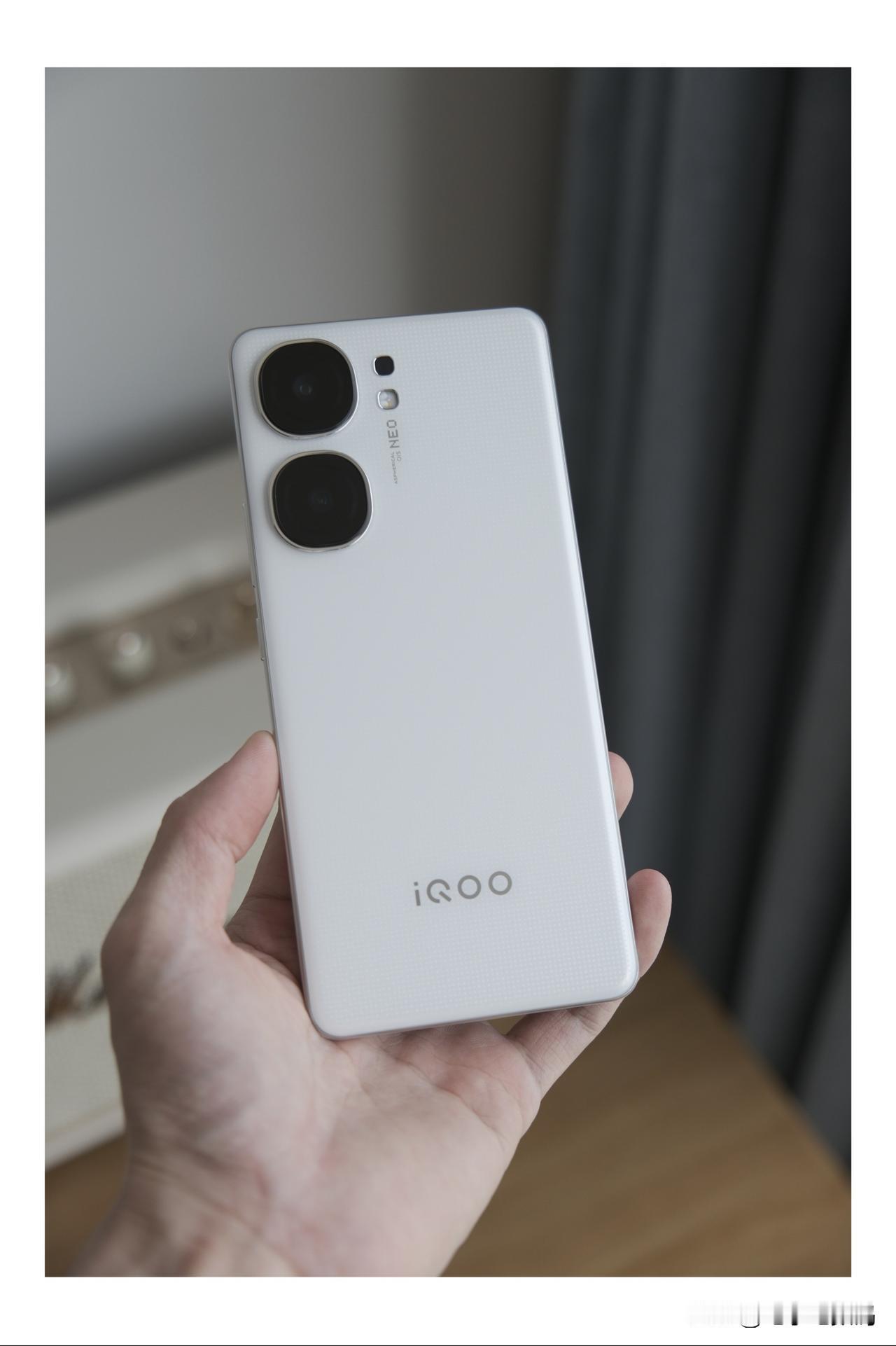 iQOO Neo9S Pro 虽然升级力度不大，但这活动特价感觉还行吧？

12