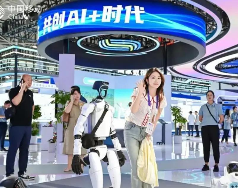 一觉醒来又出大事了，据统计“十四五”以来，中国人工智能企业数量和产业规模急剧增长