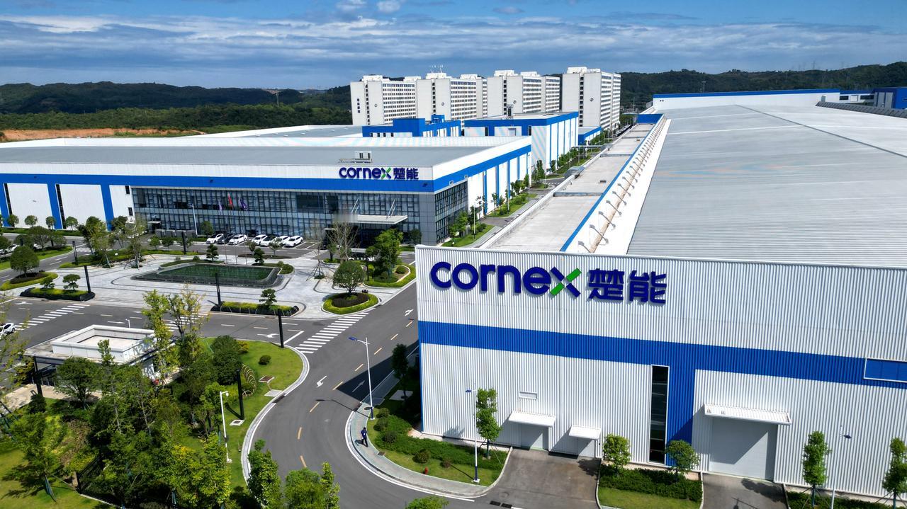 三年前，不少人还怀疑这个公司的前途。但再等五个月，楚能新能源二期项目就又要投产了