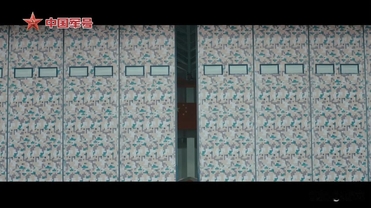 这个服役的攻击-11，其实和之前所有官宣的模型都不一样。