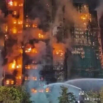 香港火灾1天捐款破10亿！企业市民齐发力，这份守望相助太好哭
 
香港大埔宏福苑