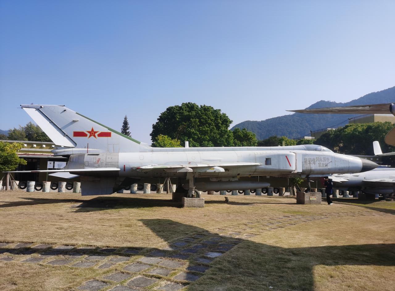 J-8IIA(DF) and J-8II(BH)