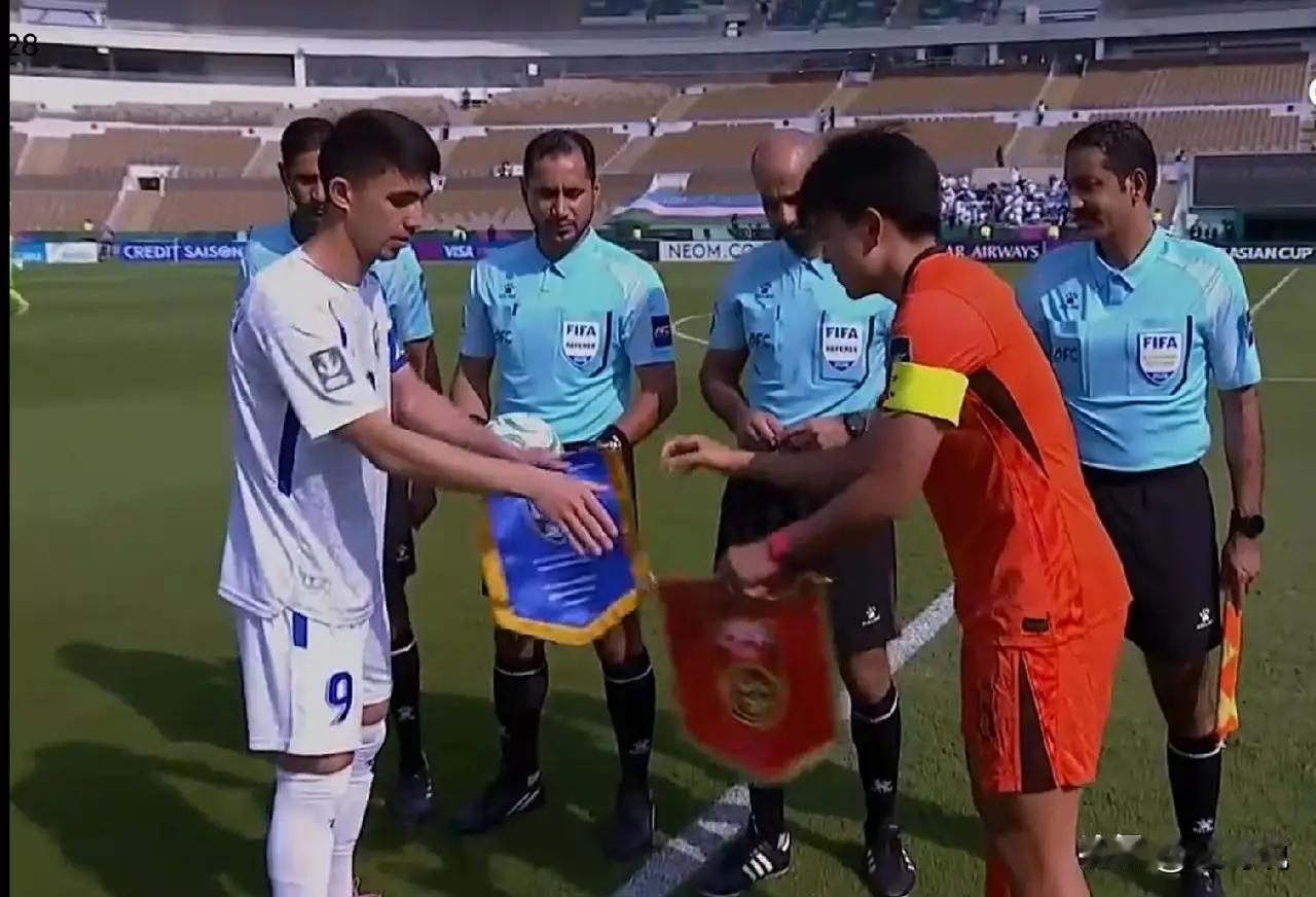 对国足复兴，我信心真不足。国足如今问题重重，机制方面弊病太多。从青训体系不完善，