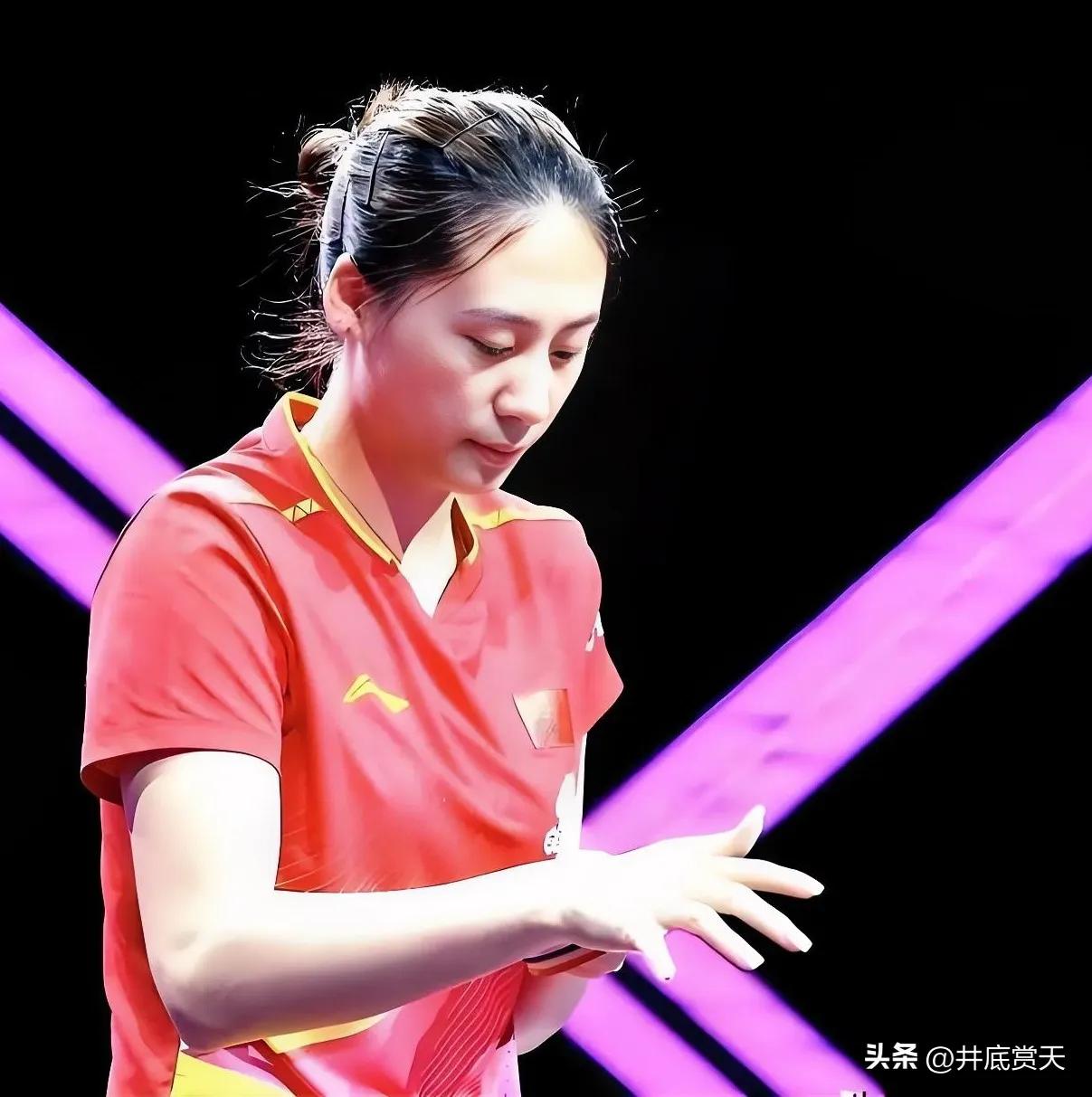 一个词用到陈熠icon身上，很贴切。
这个词就是“好颈不长”。
陈熠个子高，脖子