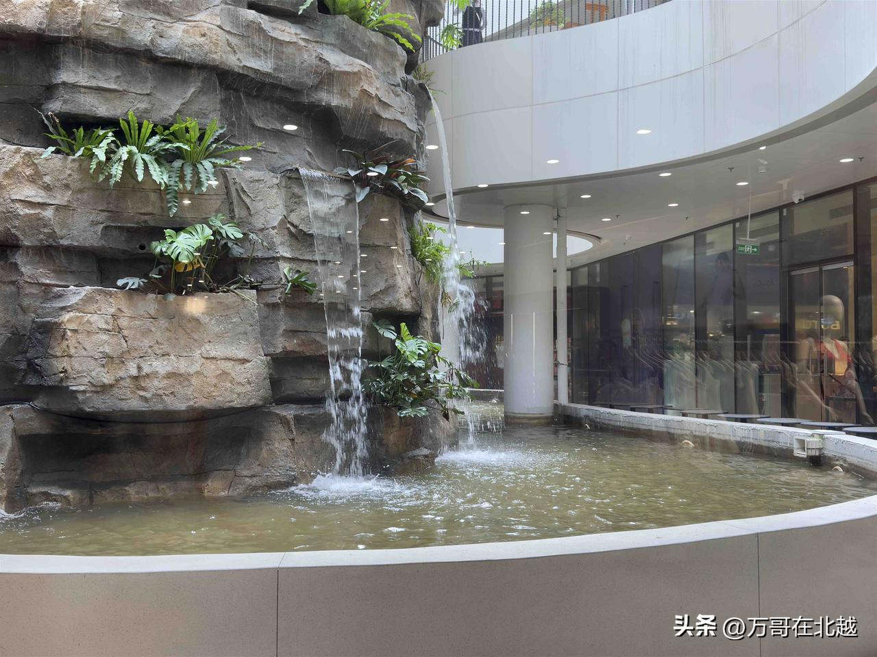 越南用工荒
五年前我就预判到了
我2020年疫情期间
我预判了五年后
越南会出现