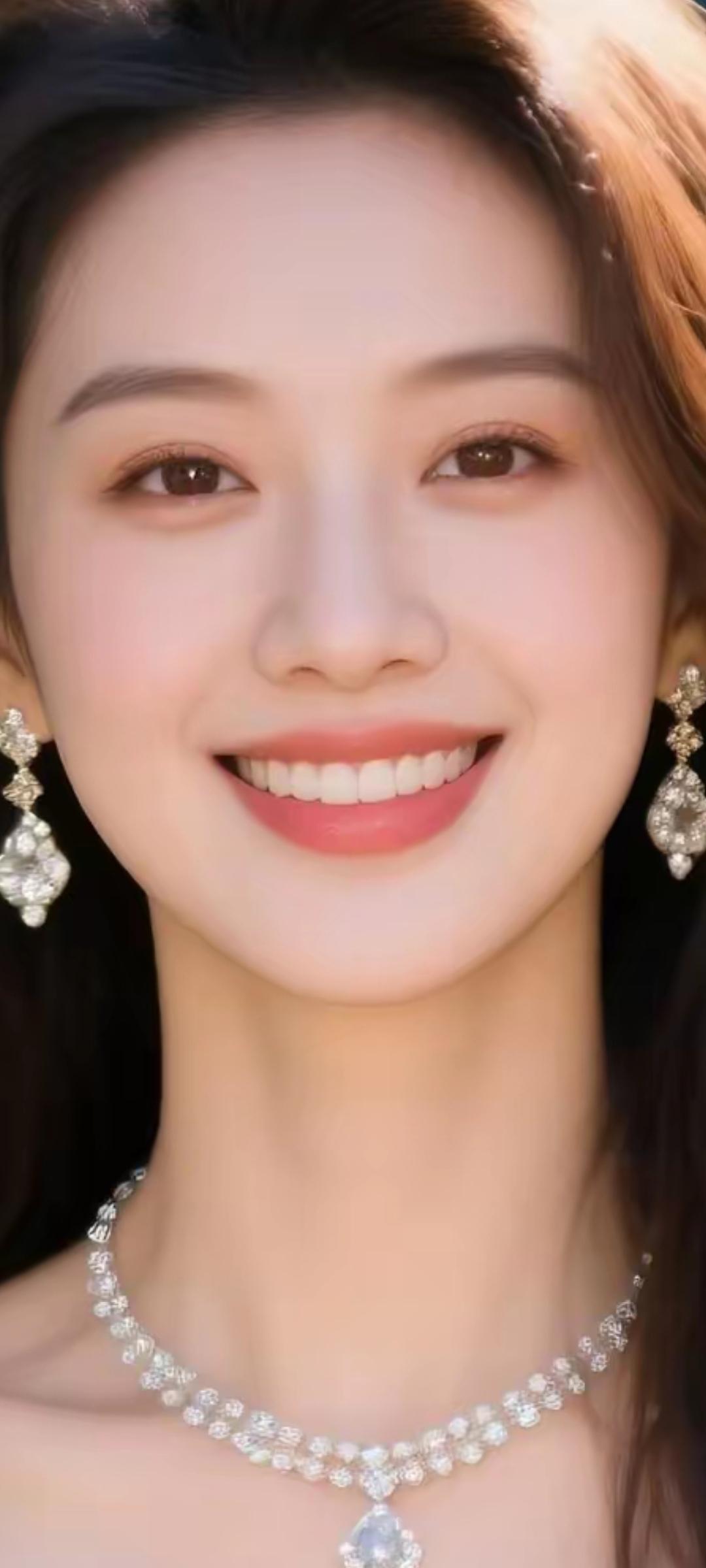 闪耀的珠宝，灿烂的笑容，闪耀你的每一天！💎😊