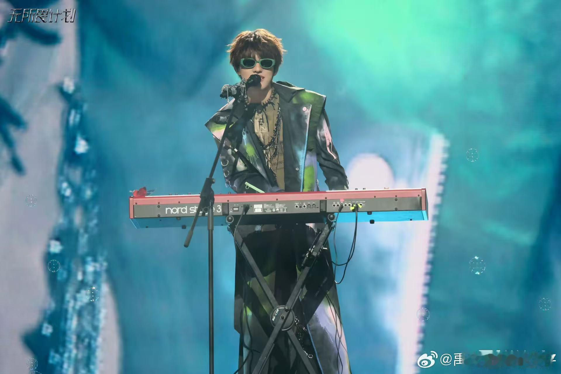 张泽禹演唱会开场高音 谁还没被张泽禹的开场高音惊艳到，一出场就是王炸，高音干净通