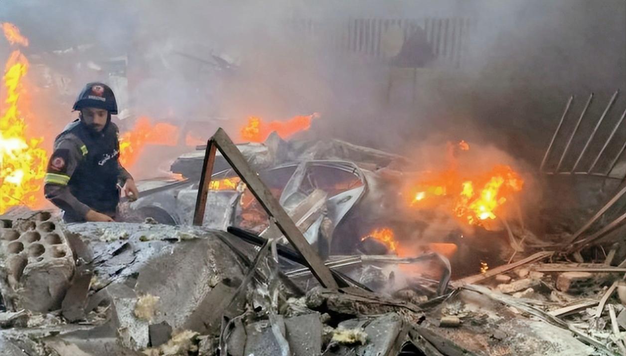 原本计划在巴基斯坦的谈判算是悬了！前一天刚谈好的停火转头就成了空纸，以军空袭了黎