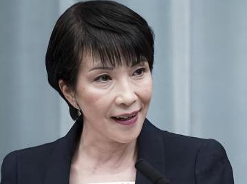 高市早苗又开始惹事了，这次要购买以色列的无人机，让国内的民众很不满。
 
要知道