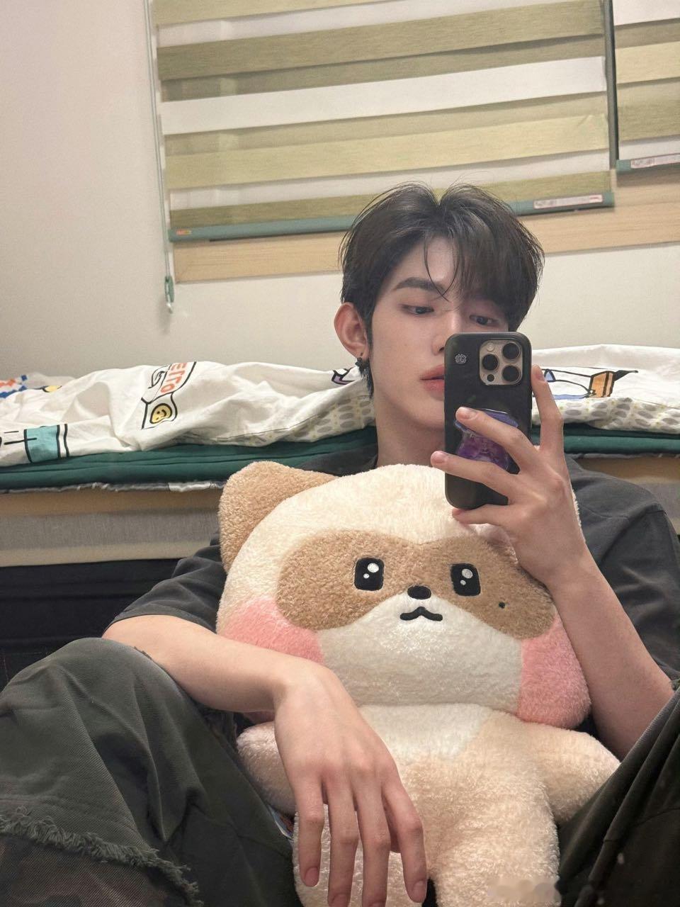 【一克拉】求推荐对镜自拍好看的爱豆 ​​​