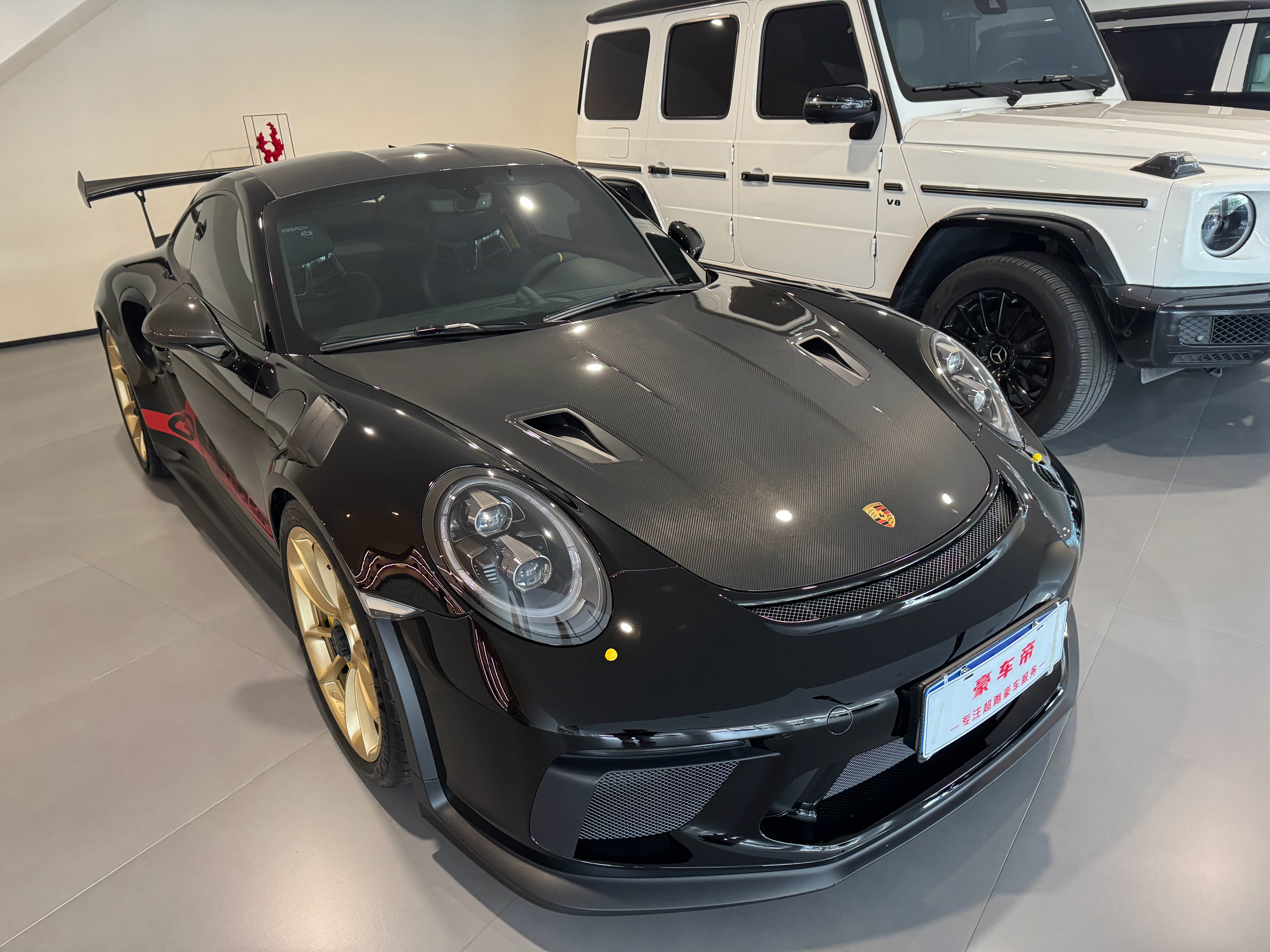 这套家庭用车组合如何 保时捷GT3 RS ➕奔驰G➕（国产新能源30-60万）你