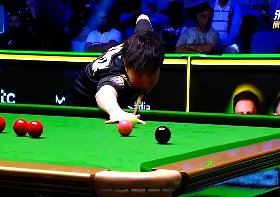 赵心童4-3逆转绝杀特鲁姆普，晋级利雅得赛季锦标赛决赛，将与尼尔·罗伯逊争夺冠军