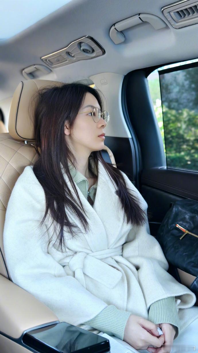 陈瑶完全御兽宗圣女陈瑶的小呼报恩型小猫报恩型小猫小呼真的名不虚传，不吵不闹，十分