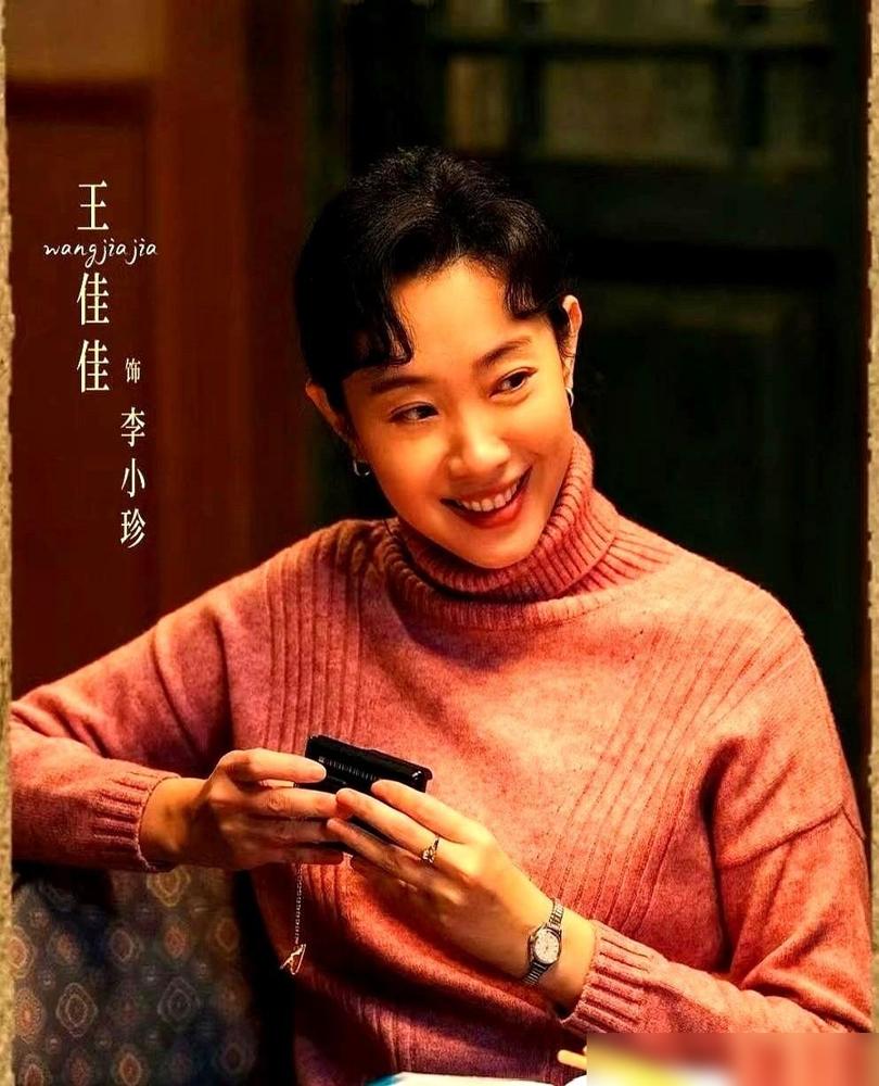 生意赔得裤衩都不剩了，她第一反应不是哭，不是闹。而是走过去，一把抱住了她老公。