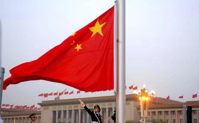 美国承认与中国平等地位，本质上是对过去几十年中国发展硬实力的客观追认。
过去不少