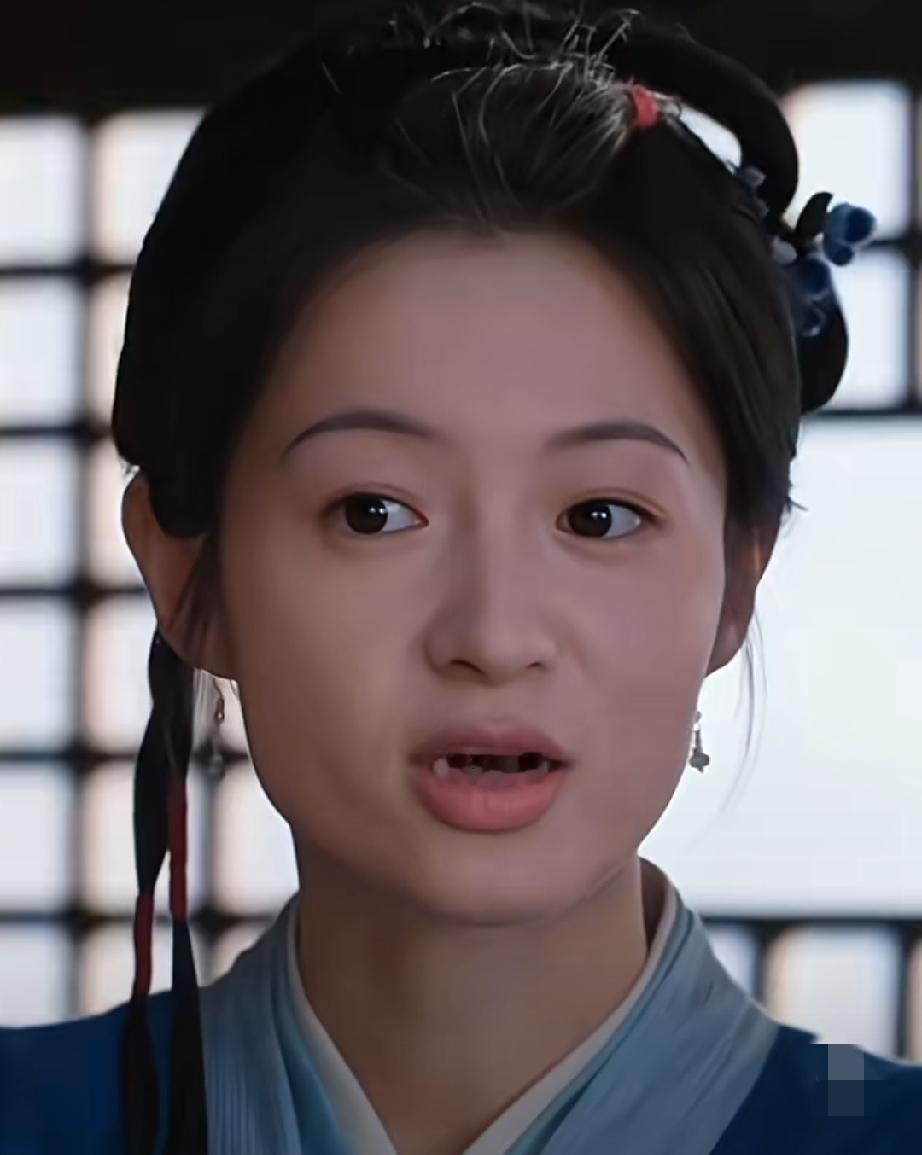 《兰香如故》甘棠，这气质居然有几分像周韵。
不是甜媚挂的长相，轮廓舒展，气质沉静
