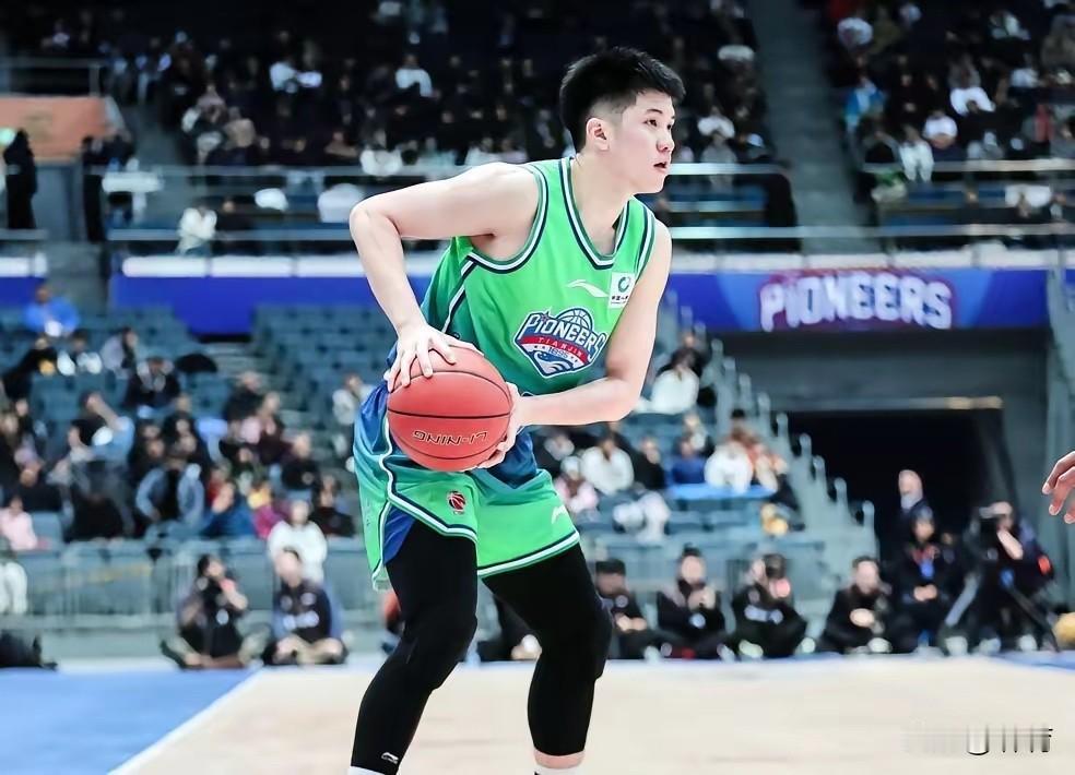 林庭谦碰到广东男篮也得哑火！在昨晚结束的一场CBA常规赛中，天津男篮以74-98