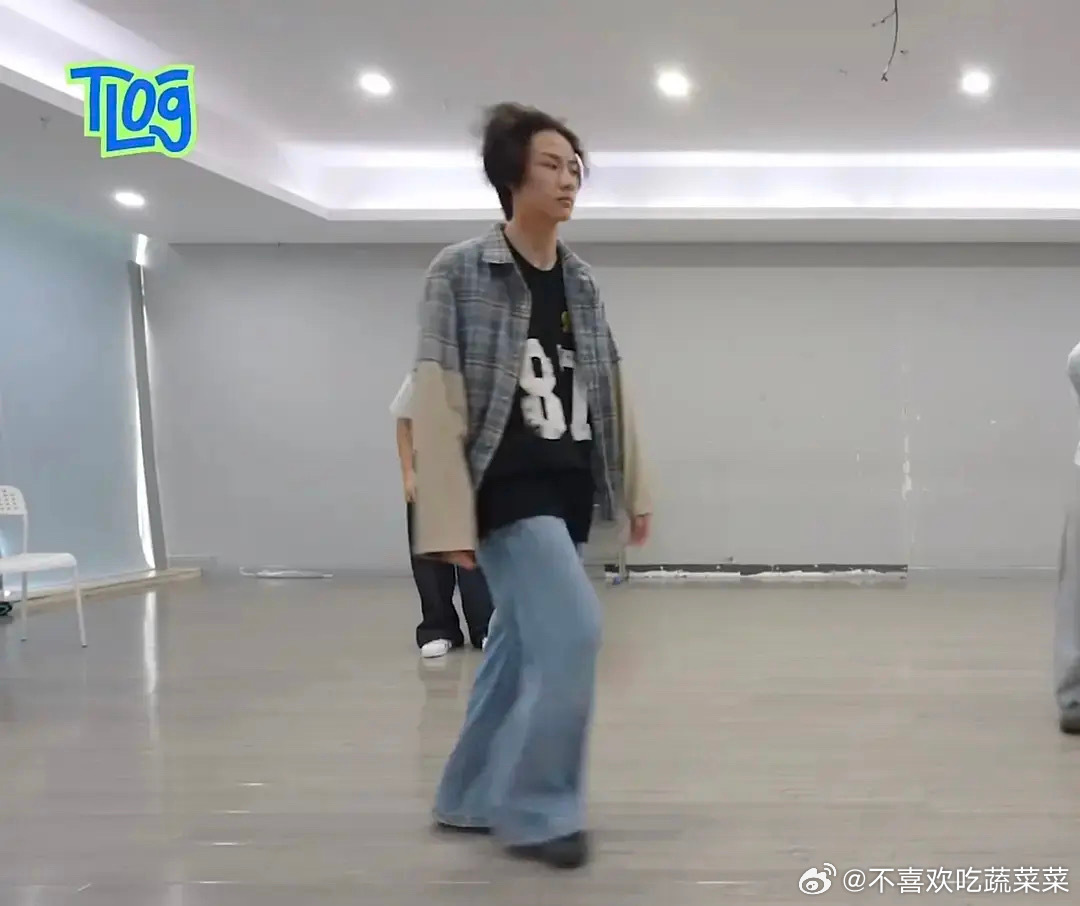 tg东东发际线堪忧 