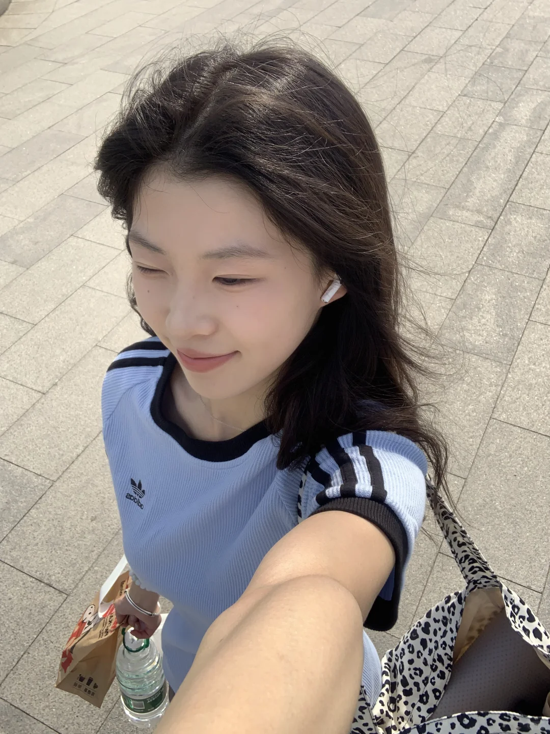 这件蓝短袖唯一的缺点🩵